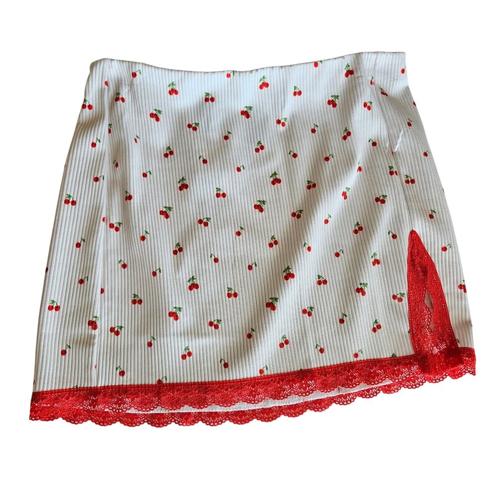 H&M Divided Ribbed Lace Detail Mini Skirt Cherry Print Women's Size Small Fruit